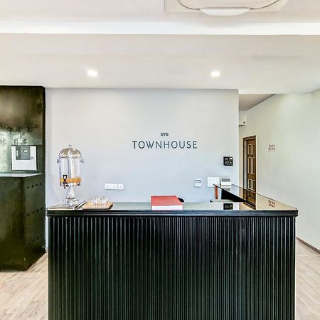 Townhouse Knowledge Park ||| Near Sharda University Greater Noida Kültér fotó