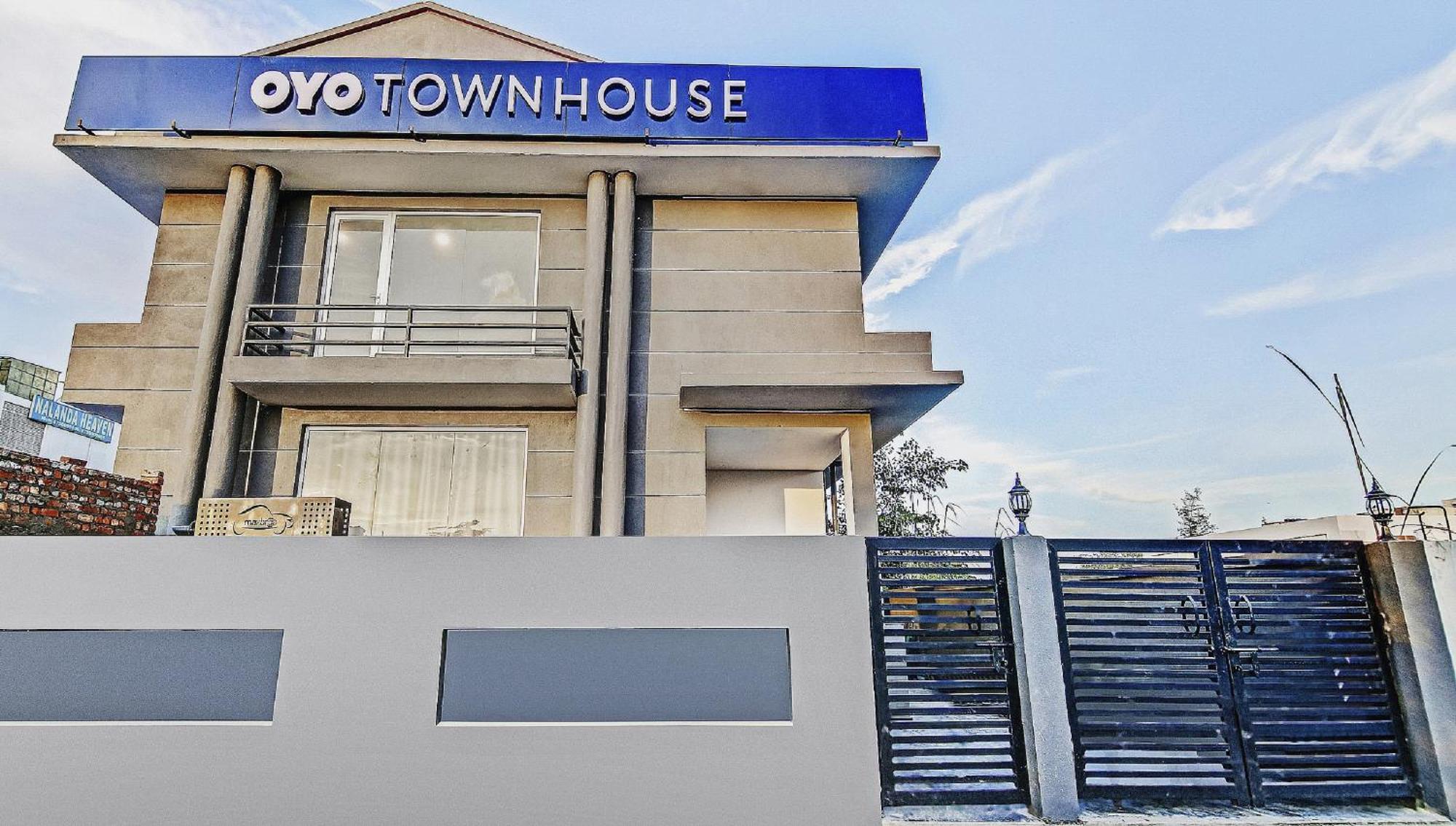 Townhouse Knowledge Park ||| Near Sharda University Greater Noida Kültér fotó